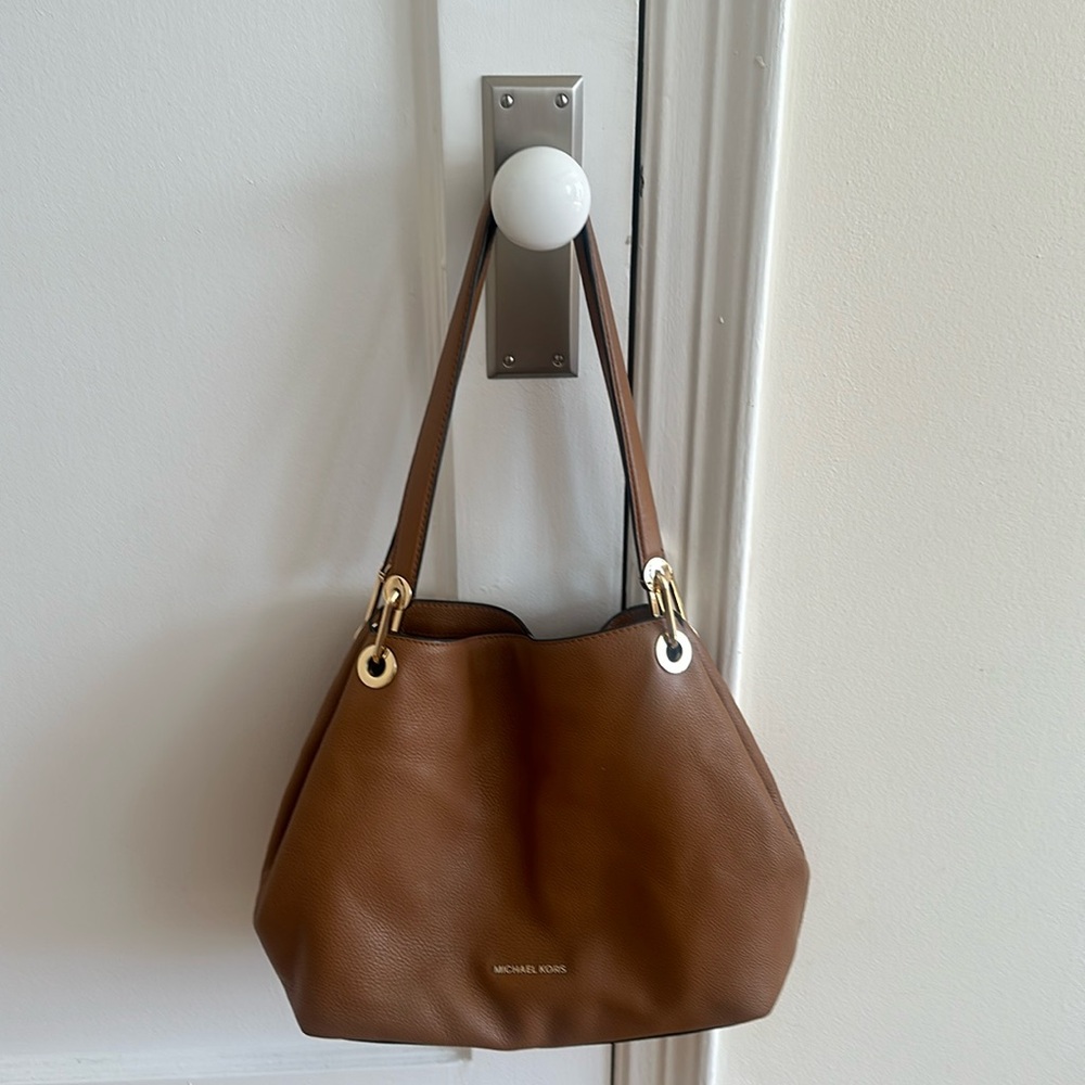 Michael kors, leather shoulder bag, cognac color